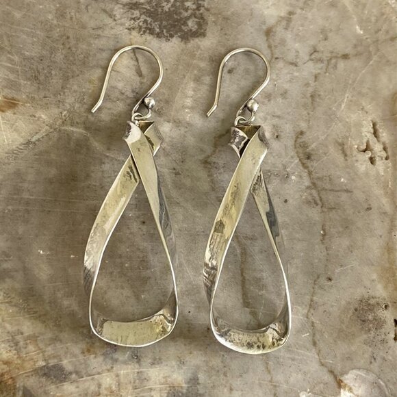 Sterling Silver 925 Mexico HOB 2.36" Modernist Twisted Elongated Hoop Earrings - Picture 13 of 16